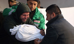 Bebeklerin donarak öldüğü şehir: Gazze!