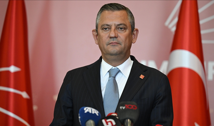 Özgür Özel'den '15 Temmuz çıkışı': Tiyatro diyen eksik akıllıdır