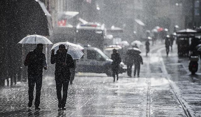 Meteoroloji'den sağanak yağış uyarısı: O bölgeler dikkat!